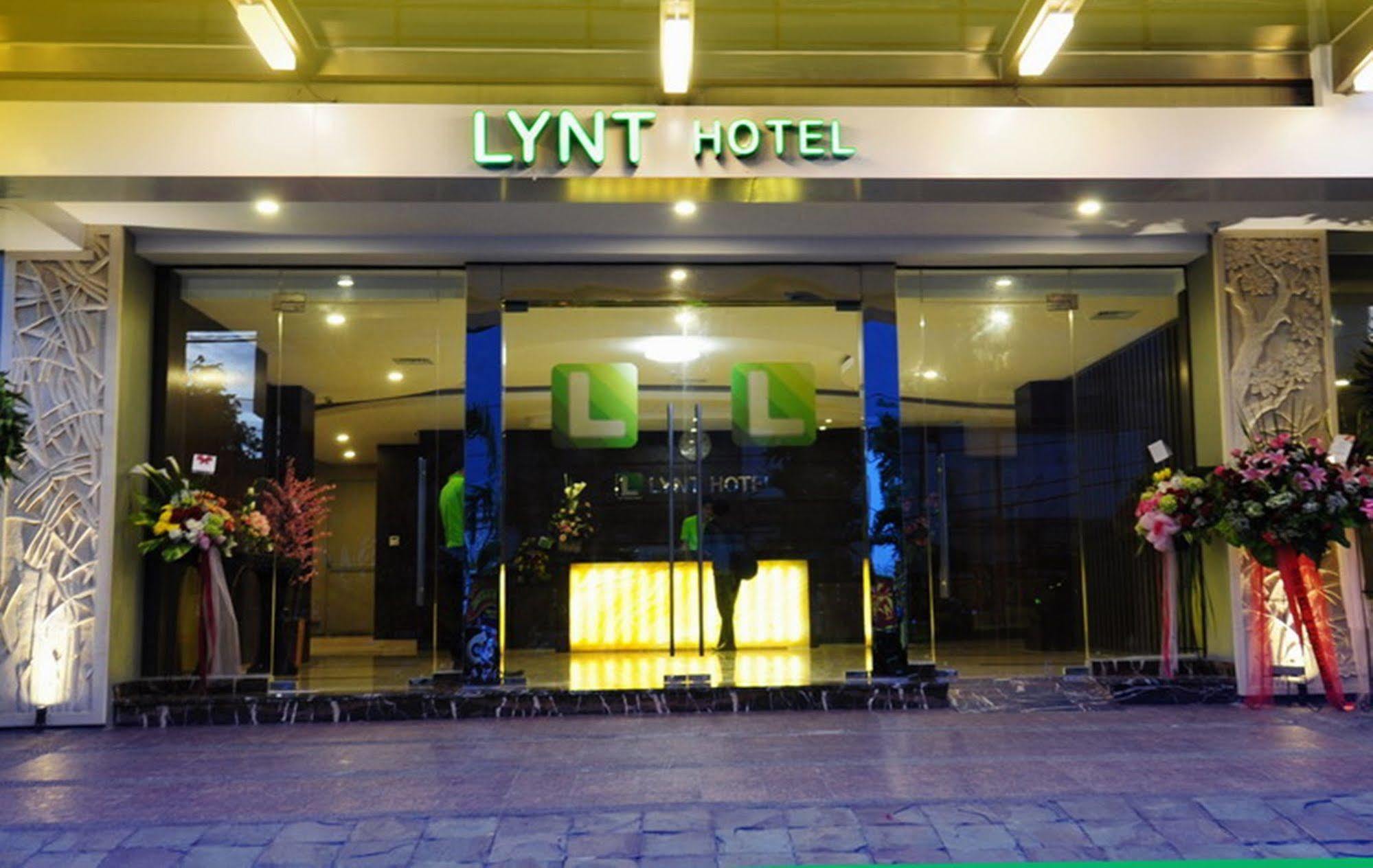 Lynt Hotel Yakarta Exterior foto